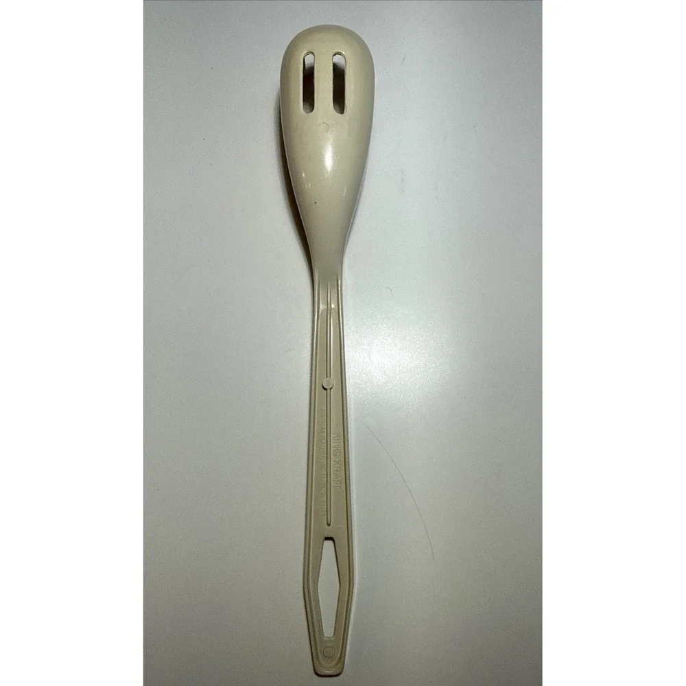 Vintage King Kraft Beige/Ivory Spaghetti Pasta Serving Fork Claw Made USA